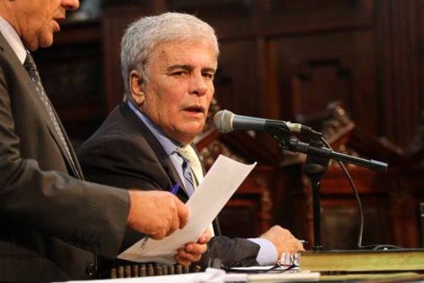 wagner-montes-prb-rj-aprovada-alteracao-de-vencimento-de-contas-foto-alerj-8-4-2016-e1460124990365