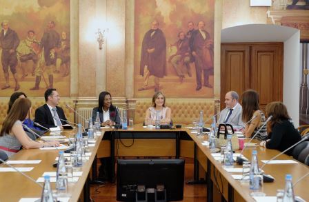 2016-07-05-Visita da Presidente da Rede de Mulheres Parlamentares AP CPLPDSCF4164