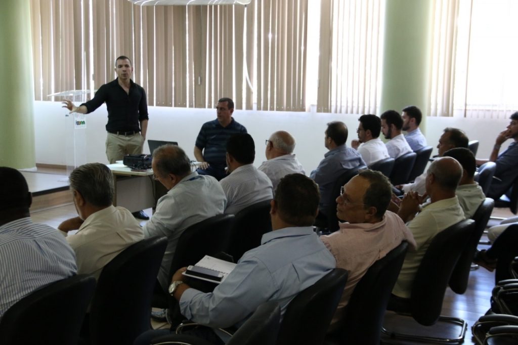 Secretário Eduardo Lopes agradece empenho de colaboradores da Seappa – Foto Demóstenes Ramos.
