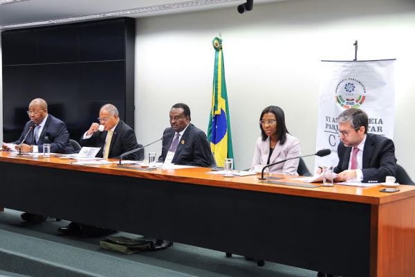 cplp-rosangela-gomes-prb-debate-processo-de-diversificacao-da-economia-de-angola-foto-douglas-gomes-08-04-16-01