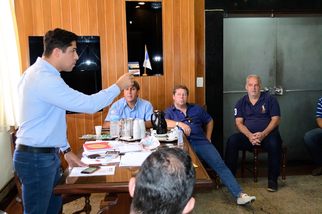 Mario Esteves comunica vereadores a respeito de intervenção na Santa Casa (1)