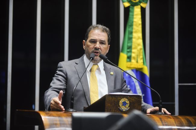 Plenário do Senado durante sessão deliberativa ordinária.

Em discurso, senador Eduardo Lopes (PRB-RJ).

Foto: Moreira Mariz/Agência Senado