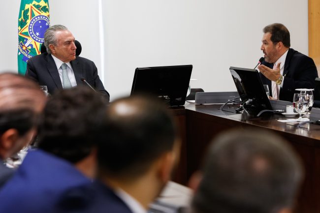 (Brasília - DF, 04/10/2017) Reunião com o Deputado Cleber Verde (PRB-MA), líder do partido na Câmara dos Deputados e Presidente da Frente Parlamentar da Pesca no Congresso Nacional. 
Foto: Alan Santos/PR