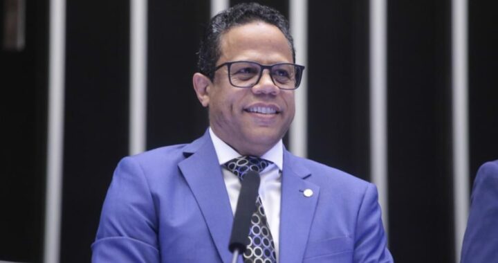 luis carlos gomes 25